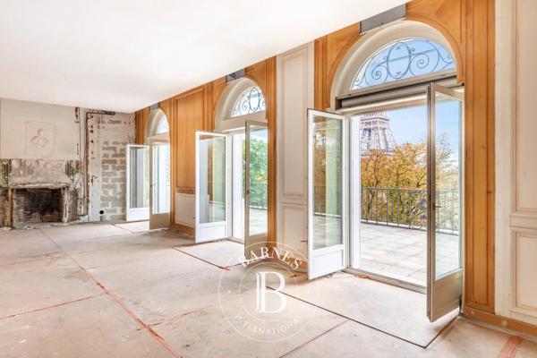 Paris 16ème, Triplex  700 m² à vendre