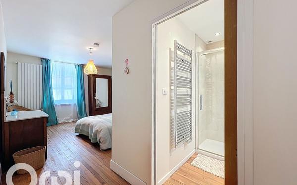 Maison à vendre    10 pièces • 290 m2 Saint-Jean-de-Gonville