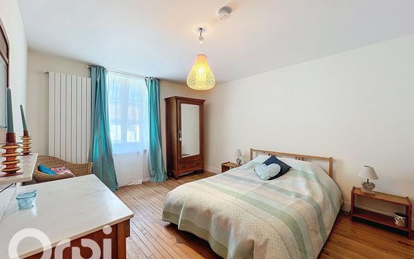 Maison à vendre    10 pièces • 290 m2 Saint-Jean-de-Gonville