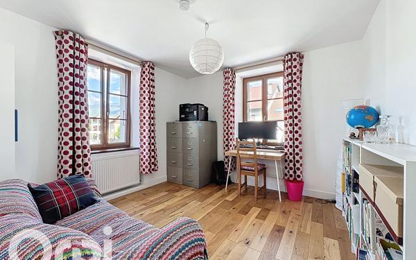 Maison à vendre    10 pièces • 290 m2 Saint-Jean-de-Gonville