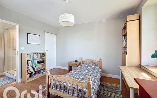 Maison à vendre    10 pièces • 290 m2 Saint-Jean-de-Gonville