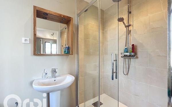 Maison à vendre    10 pièces • 290 m2 Saint-Jean-de-Gonville