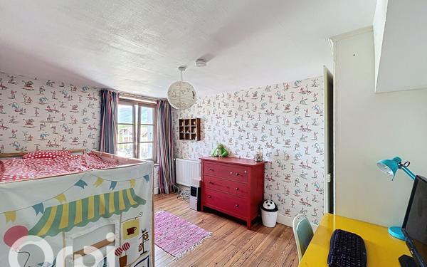 Maison à vendre    10 pièces • 290 m2 Saint-Jean-de-Gonville