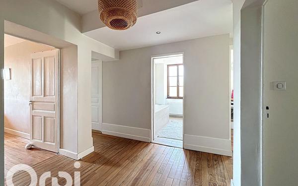 Maison à vendre    10 pièces • 290 m2 Saint-Jean-de-Gonville