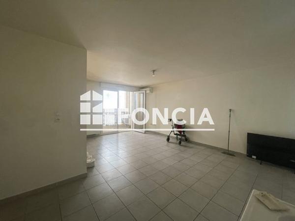 Location Appartement 3 pièces 59.99 m² - 27 AVENUE DUSSAP Toulon 83000