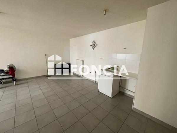 Location Appartement 3 pièces 59.99 m² - 27 AVENUE DUSSAP Toulon 83000