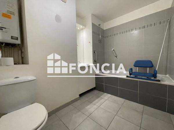 Location Appartement 3 pièces 59.99 m² - 27 AVENUE DUSSAP Toulon 83000