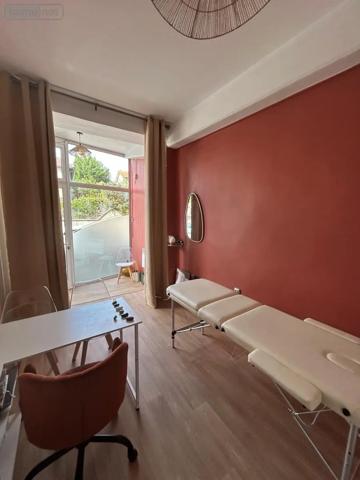 Achat - Fonds et/ou murs commerciaux Clermont-Ferrand 63000 4 pièces 70 m 2 148 m 2