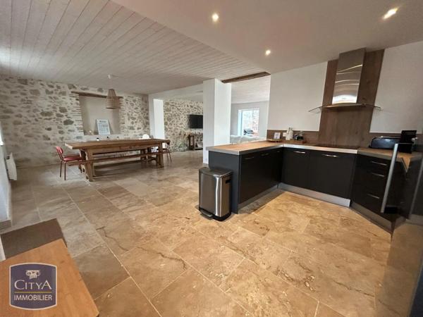 Maison à louer 5 pièces 140.5m²