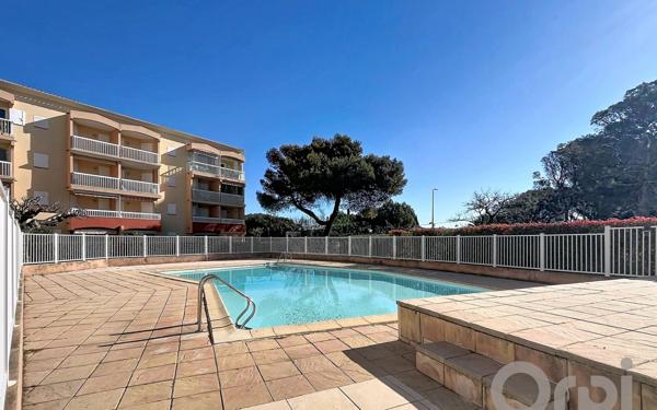 Appartement à vendre    1 pièce •  Fréjus