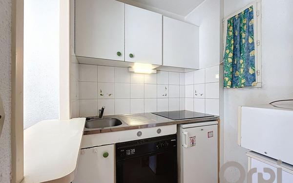 Appartement à vendre    1 pièce •  Fréjus