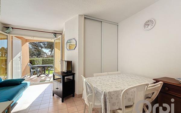 Appartement à vendre    1 pièce •  Fréjus