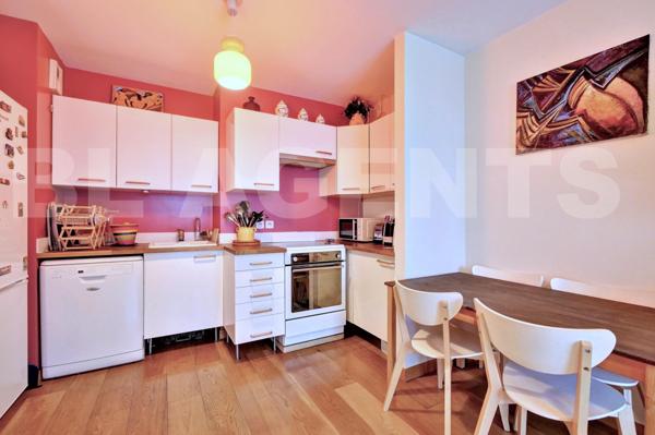 Appartement 3 pièces, 2 chambres de 57m² avec terrasse 24m² et parking