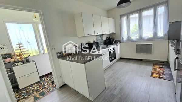 maison d environ 100 m2 à proche de toutes commodités à pieds