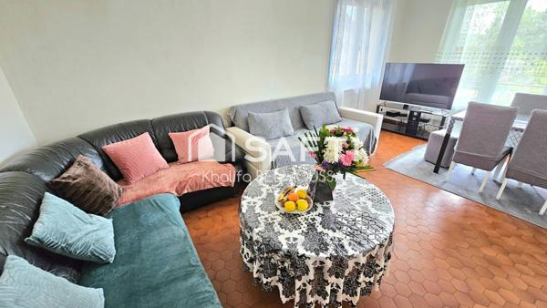 maison d environ 100 m2 à proche de toutes commodités à pieds