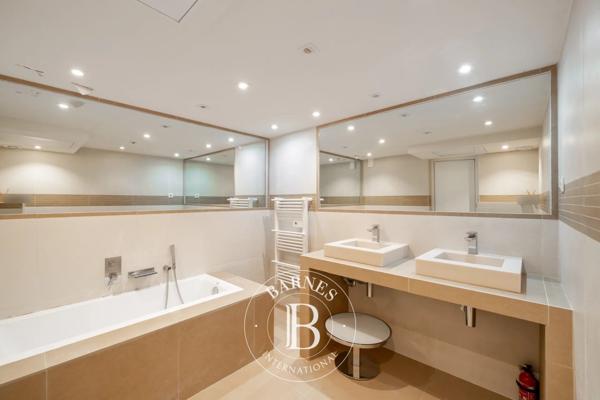 Cannes, Villa 5 Chambres -  211 m² à vendre