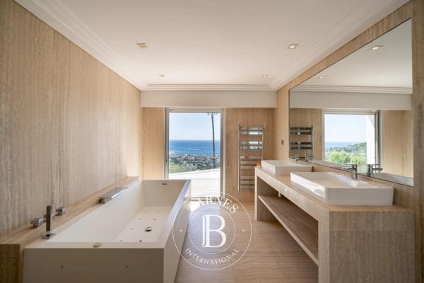 Cannes, Villa 5 Chambres -  211 m² à vendre