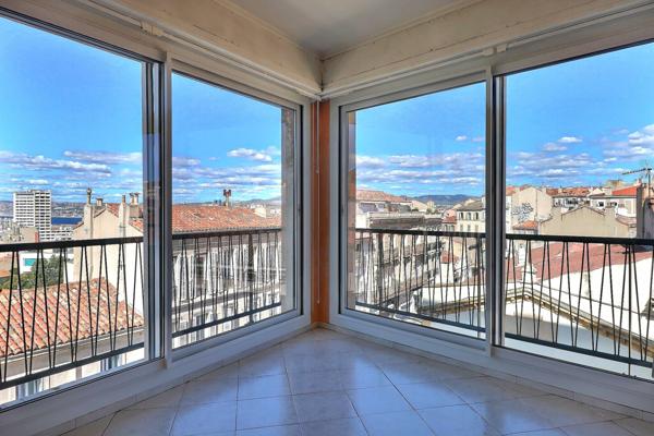 Marseille (13007) EXCLUSIVITE - Endoume – T3 de 71 m² avec vues mer & Notre-Dame de la Garde
