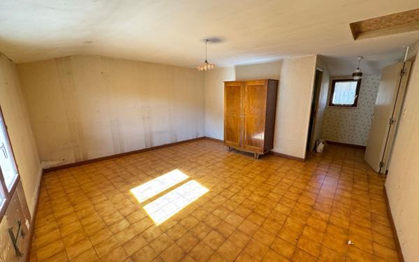 Maison à vendre    3 pièces • 93 m2 Esparron