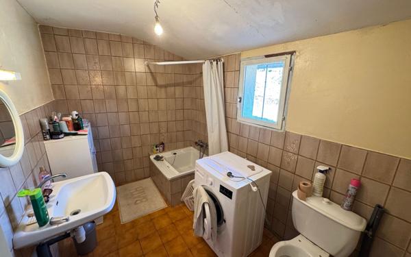 Maison à vendre    3 pièces • 93 m2 Esparron