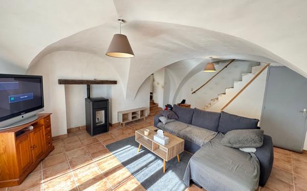 Maison à vendre    3 pièces • 93 m2 Esparron