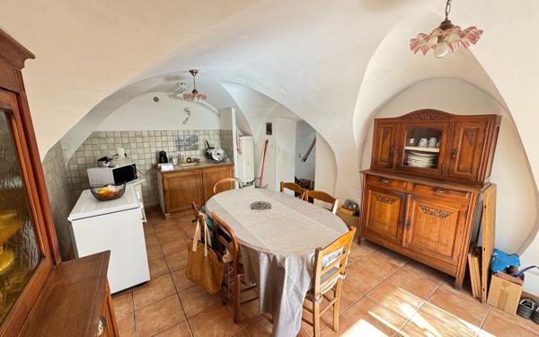 Maison à vendre    3 pièces • 93 m2 Esparron