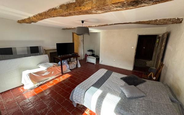 Maison à vendre    3 pièces • 93 m2 Esparron