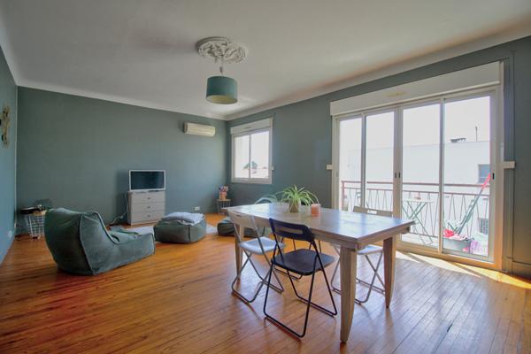 AGEN - Appartement lumineux de type 5 de 128 m² avec balcon quartier proche de toutes les commodités.