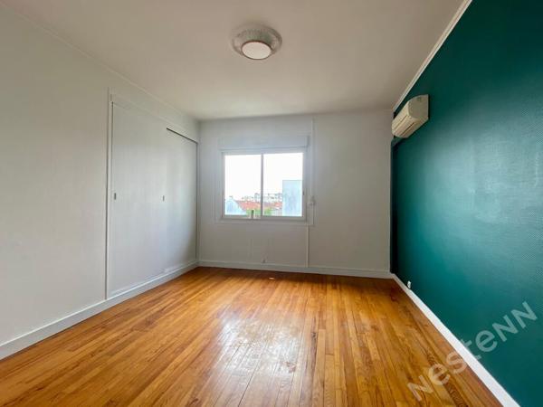 AGEN - Appartement lumineux de type 5 de 128 m² avec balcon quartier proche de toutes les commodités.