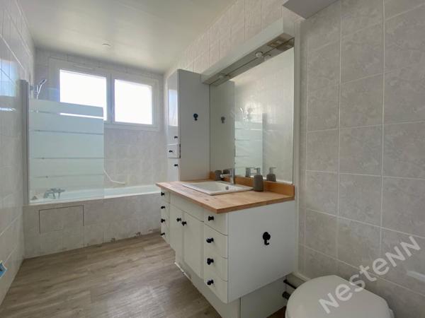 AGEN - Appartement lumineux de type 5 de 128 m² avec balcon quartier proche de toutes les commodités.