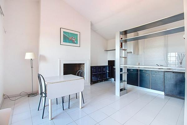 Grande maison familiale avec piscine, rangements et logement secondaire