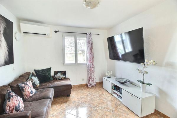 Marignane, Maison Type 4 d'environ 88 m² sur une parcelle de 260 m² + grand garage