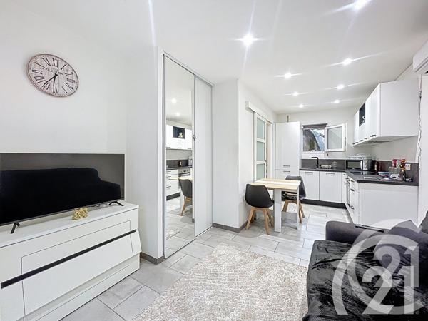 Appartement à vendre  2 pièces - 46,40 m2 MAUBEC - 84