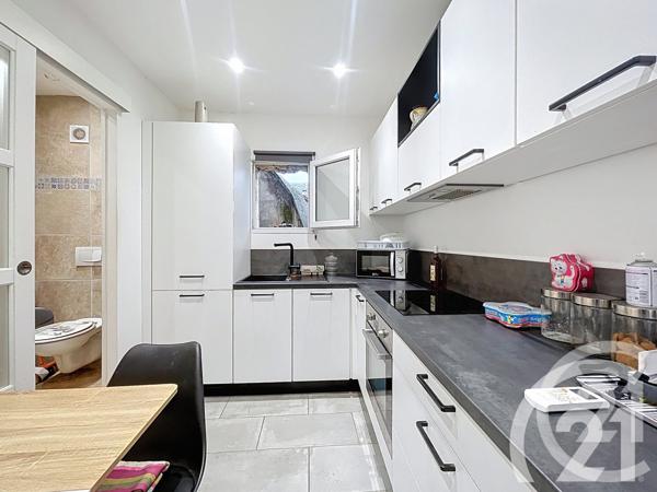 Appartement à vendre  2 pièces - 46,40 m2 MAUBEC - 84