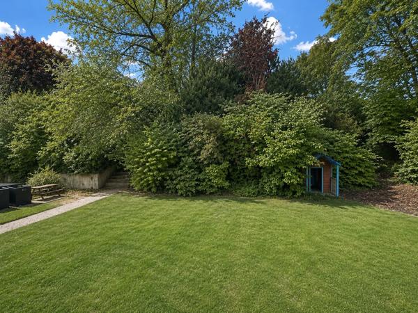 Maison à vendre 9 pièces jardin, pisine, garage district de REIMS (51)