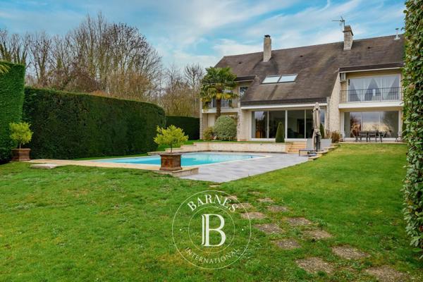 Santeny, Maison 5 Chambres -  248 m² à vendre