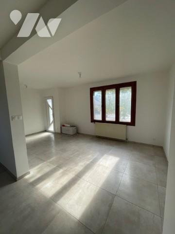 MAISON MITOYENNE D'UN COTE