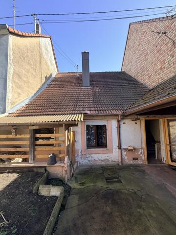 Maison de 83,17 m² habitables sur 2 niveaux avec un petit jardin 139 728 €