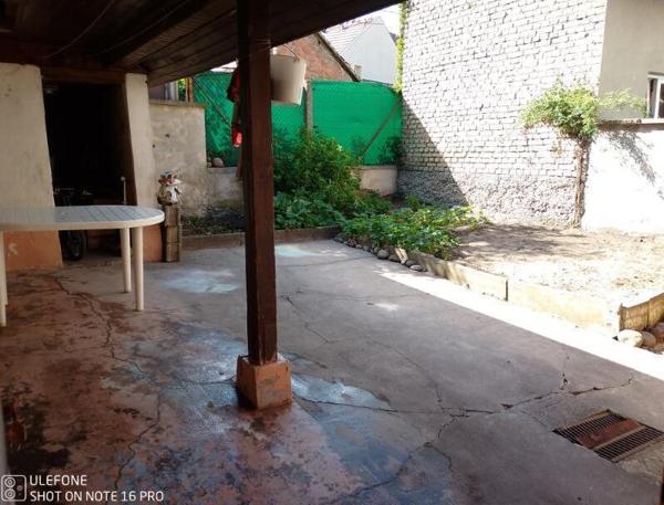 Maison de 83,17 m² habitables sur 2 niveaux avec un petit jardin 139 728 €