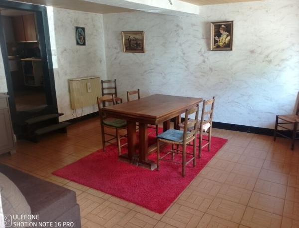 Maison de 83,17 m² habitables sur 2 niveaux avec un petit jardin 139 728 €