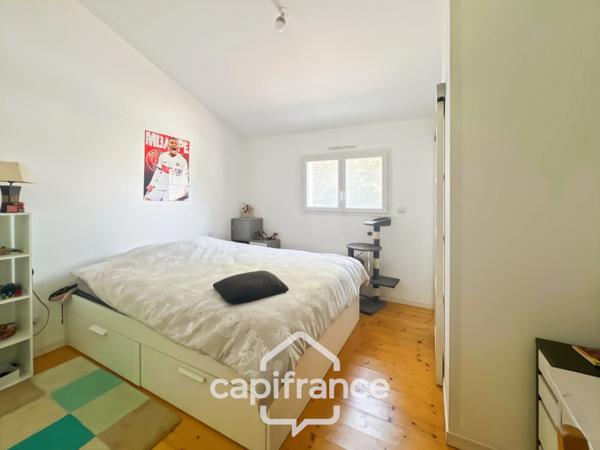 Maison récente de 4 pièces, environnement agréable, jardin, garage,carport