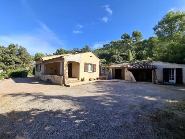Maison provençale 4 pièces, 84 m² avec travaux sur terrain de 2195 m²