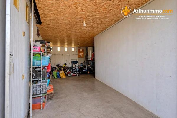 Vente                                                      Maison
                        
                     5 pièces                      155 m2                     à Châteaubourg