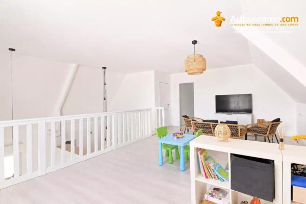 Vente                                                      Maison
                        
                     5 pièces                      155 m2                     à Châteaubourg