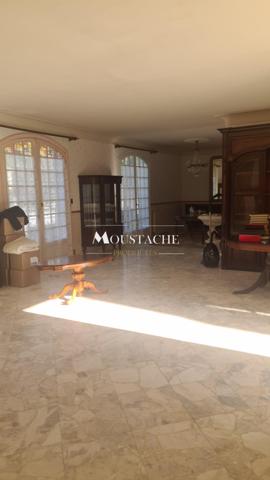 VILLA FAMILIALE BALNÉAIRE AUX BEAUX VOLUMES - A 200m DE LA PLAGE DANS CADRE BOISÉ -