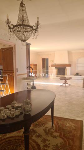 VILLA FAMILIALE BALNÉAIRE AUX BEAUX VOLUMES - A 200m DE LA PLAGE DANS CADRE BOISÉ -