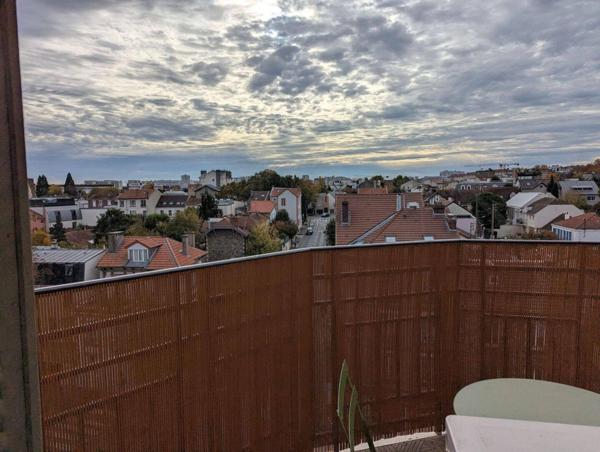 Appartement à ISSY-LES-MOULINEAUX, 92130 - 5 pièces 106m²