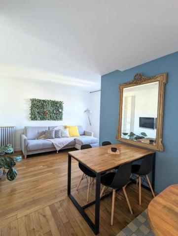 Appartement à ISSY-LES-MOULINEAUX, 92130 - 5 pièces 106m²