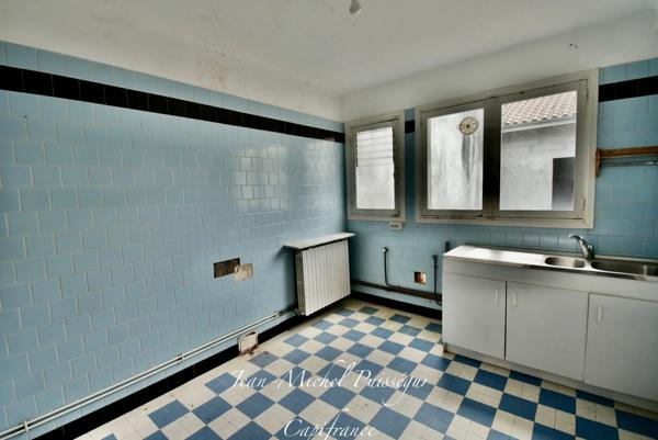 Entrepôt / Bureaux à vendre à SAINT GAUDENS (31)