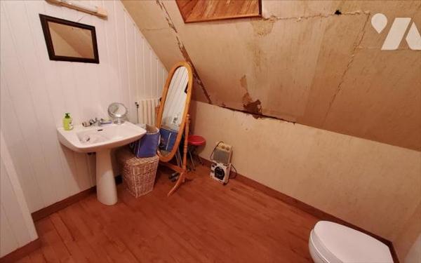 CARHAIX - MAISON 6 PIECES